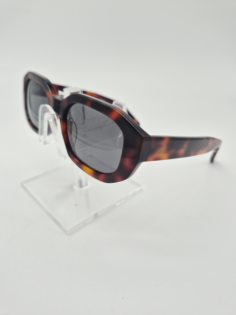 Quince "Barbados" Tortoiseshell Sunglasses with Dark Gray Lenses